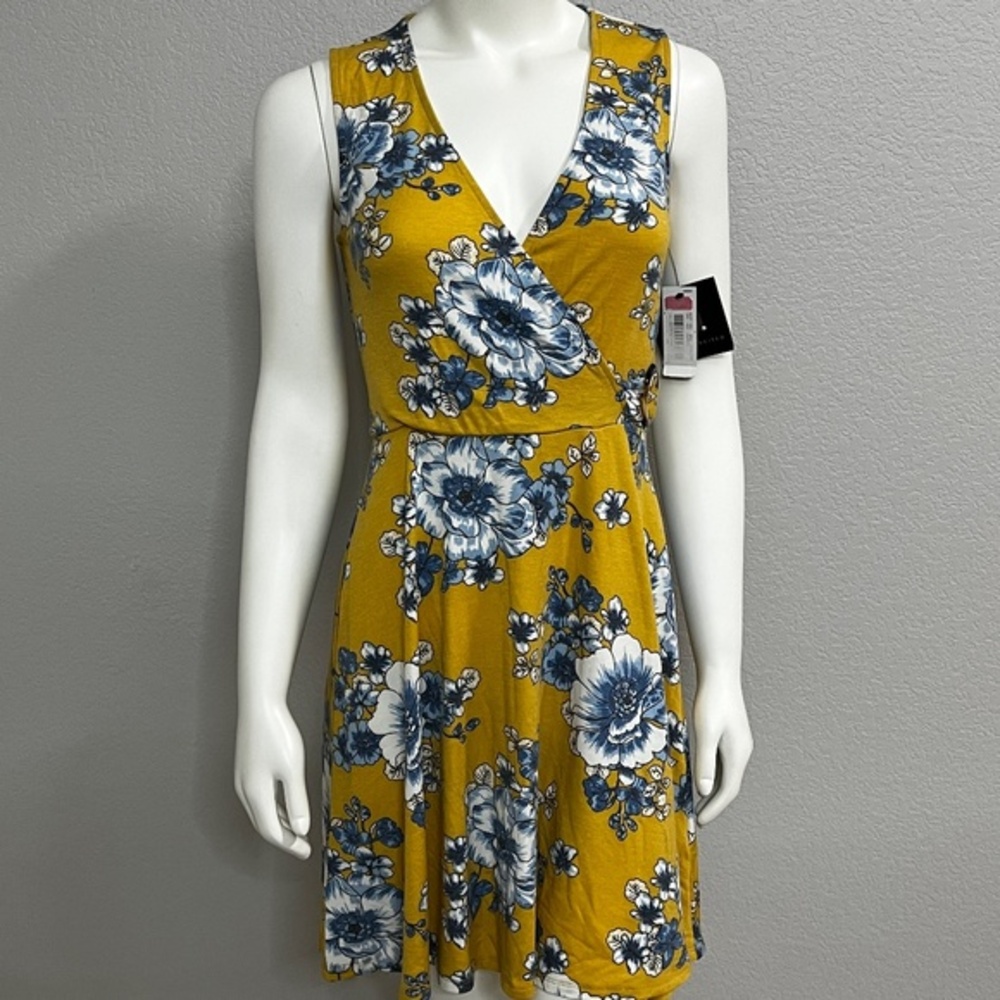 NWT IN Floral Mock Wrap Floral Dress